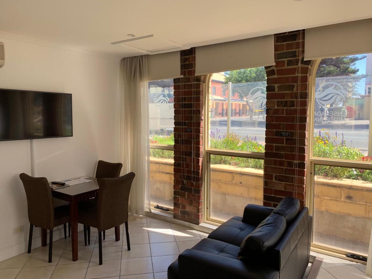 Ensenada Motor Inn And Suites Adelaide Kültér fotó