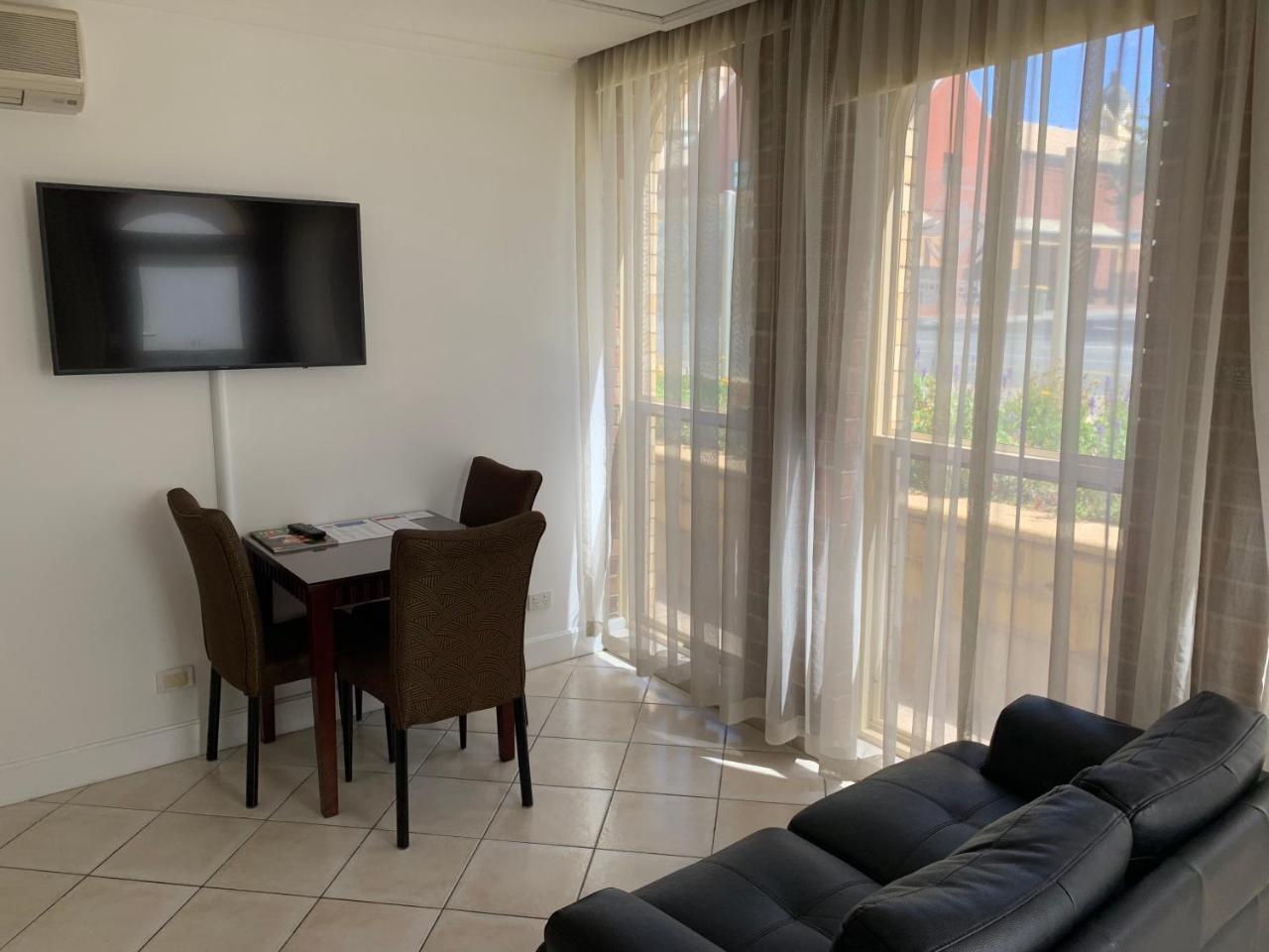 Ensenada Motor Inn And Suites Adelaide Kültér fotó